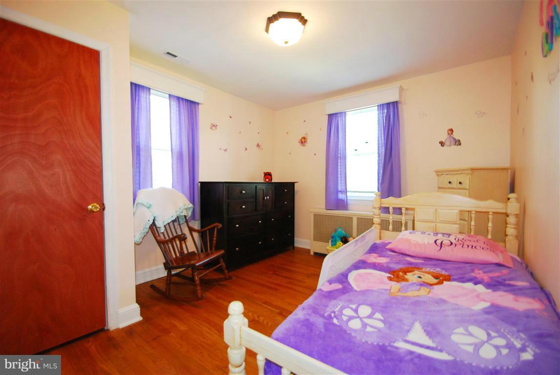 935 Elm Ridge Avenue Baltimore, MD 21229 - Photo 18 of 30 Bedroom