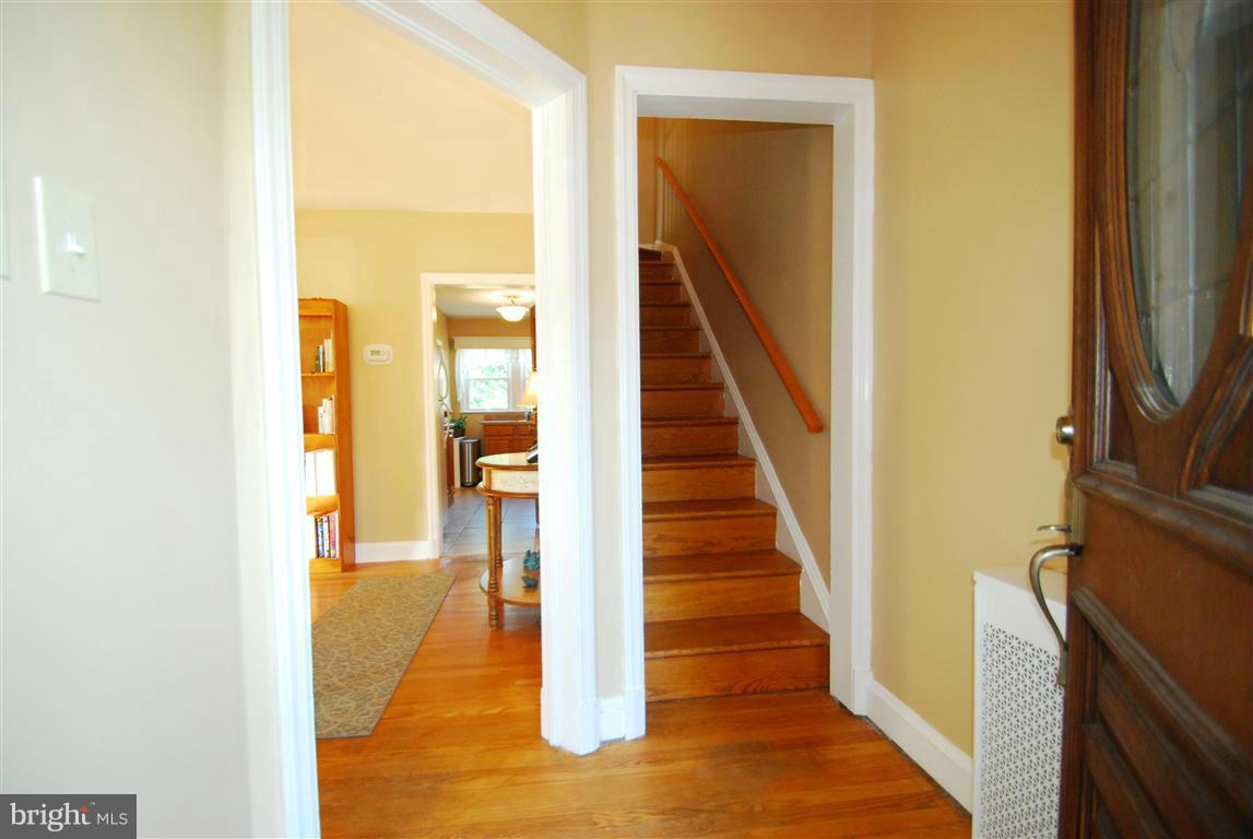 935 Elm Ridge Avenue Baltimore, MD 21229 - Photo 3 of 30 Interior (General)