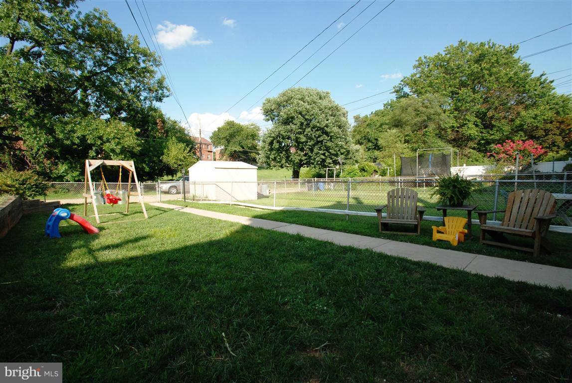 935 Elm Ridge Avenue Baltimore, MD 21229 - Photo 28 of 30 Exterior (Rear)