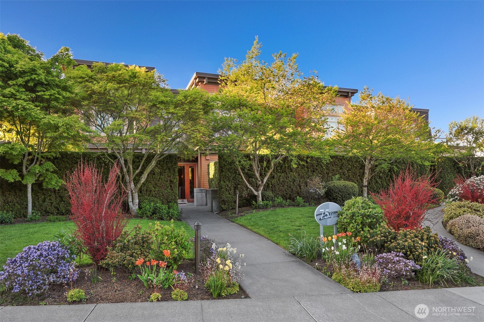 75 Pine Street, Unit 212 Edmonds, WA 98020 - Photo 3 of 35