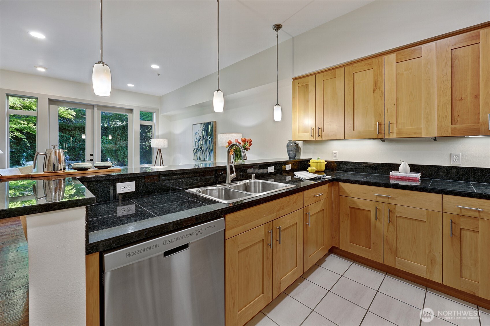 75 Pine Street, Unit 212 Edmonds, WA 98020 - Photo 10 of 35