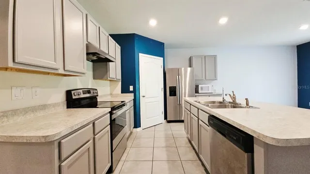 $2,250 | 3639 Scarlet Oak Drive, St. Cloud, FL 34772