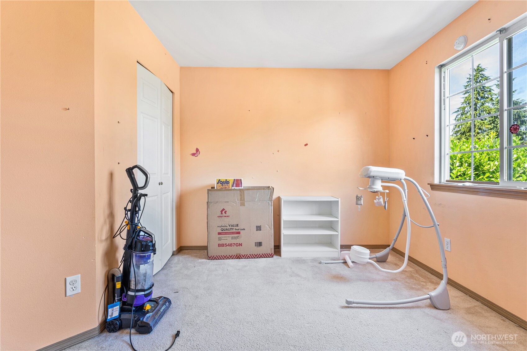 5620 Seahurst Avenue Everett, WA 98203 - Photo 22 of 28 a view of a room with gym equipment