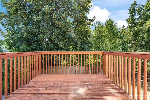 $679,999 | 5620 Seahurst Avenue, Everett, WA 98203