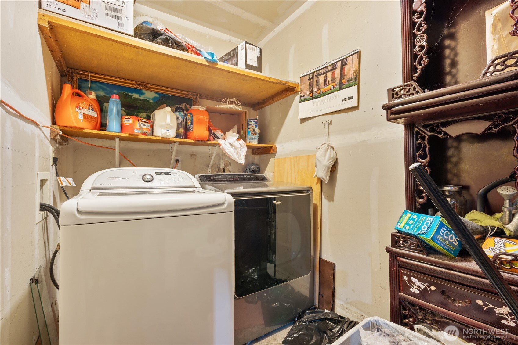 5620 Seahurst Avenue Everett, WA 98203 - Photo 26 of 28 a utility room with dryer and washer