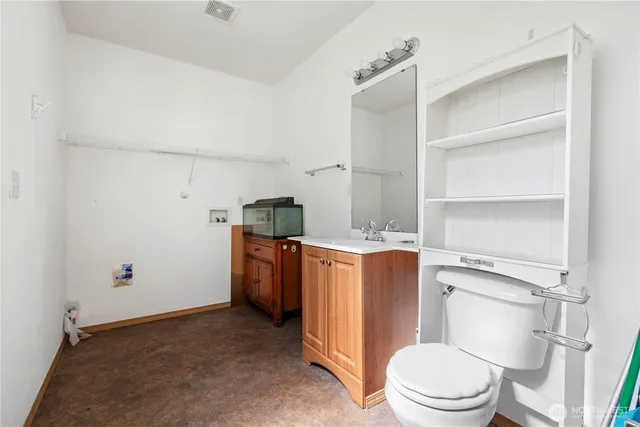 $679,999 | 5620 Seahurst Avenue, Everett, WA 98203