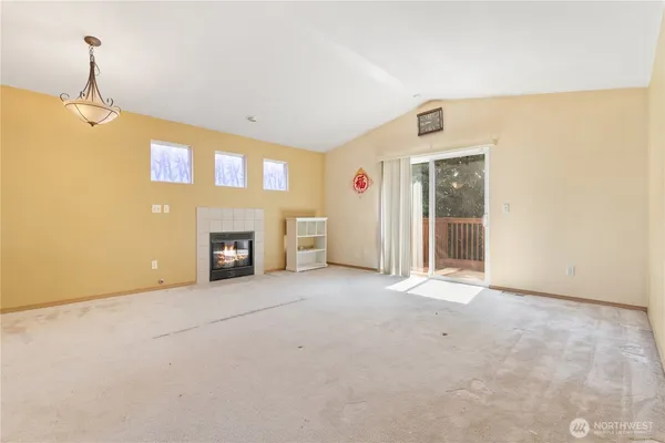 $649,950 | 5620 Seahurst Avenue, Everett, WA 98203