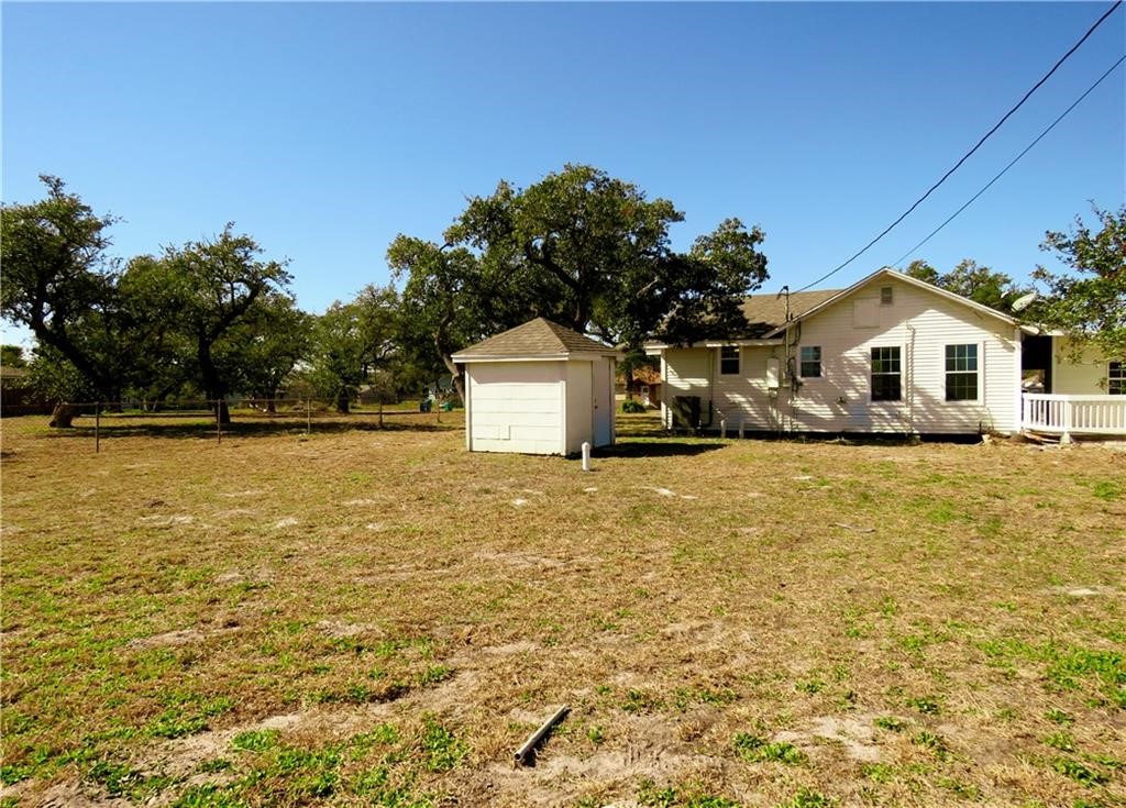 911 South Rife Street Aransas Pass, TX 78336 - Photo 15 of 17