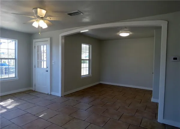 $1,215 | 911 South Rife Street, Aransas Pass, TX 78336