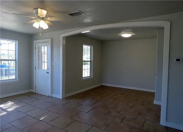 $1,215 | 911 South Rife Street, Aransas Pass, TX 78336