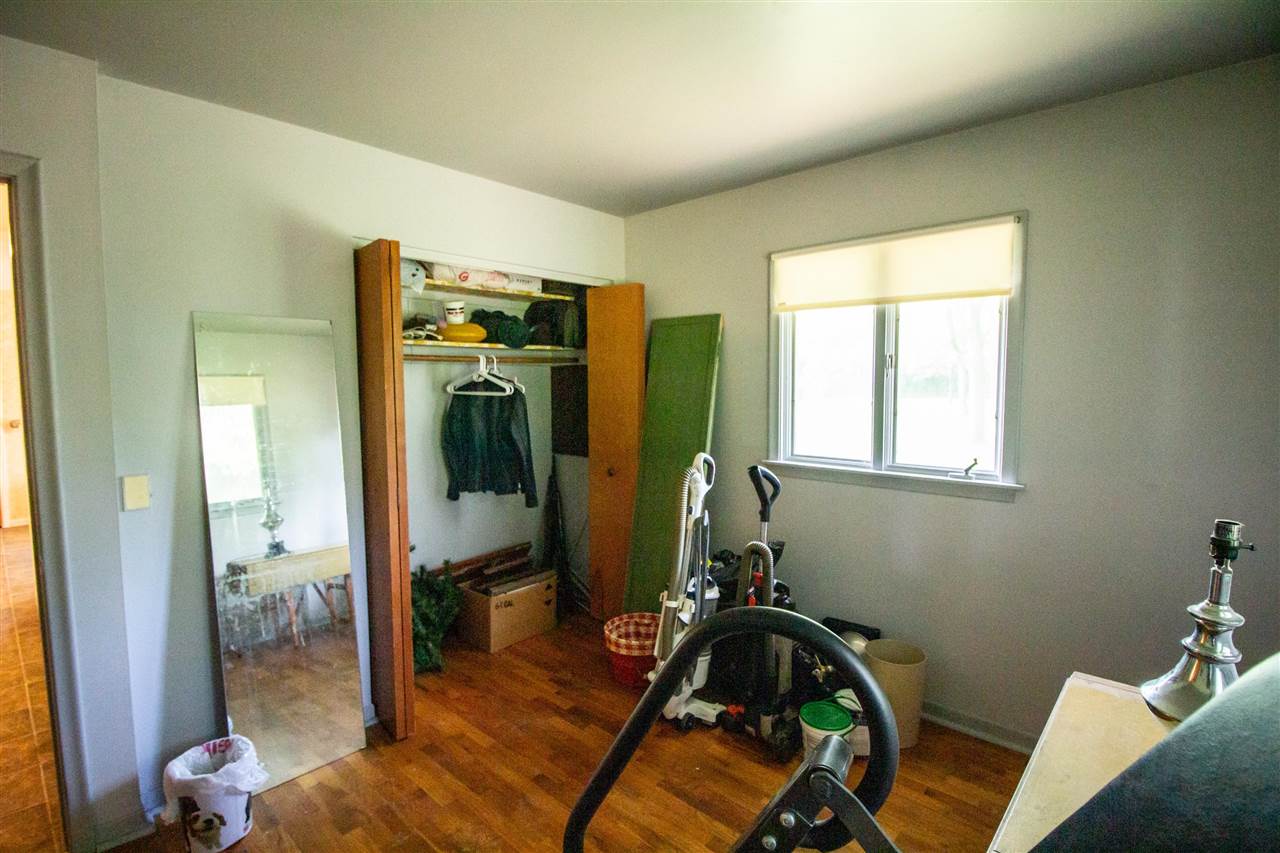 4412 Lapeer Road Burton, MI 48509 - Photo 18 of 31 50083034-17.JPG