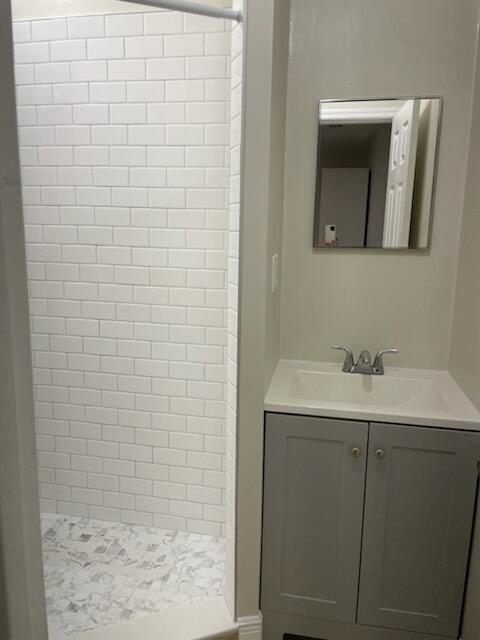 15225 Southwest 235th Street Homestead, FL 33032 - Photo 46 of 96 a bathroom with a sink and a mirror