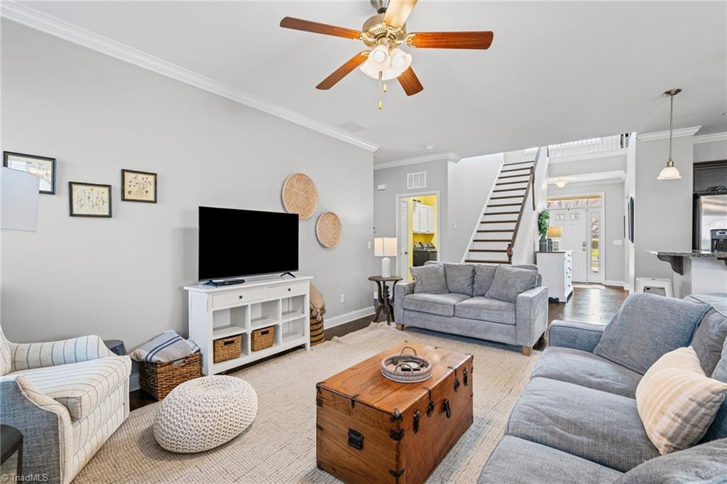 6291 Armsburg Road Clemmons, NC 27012 - Photo 12 of 50 Living Room