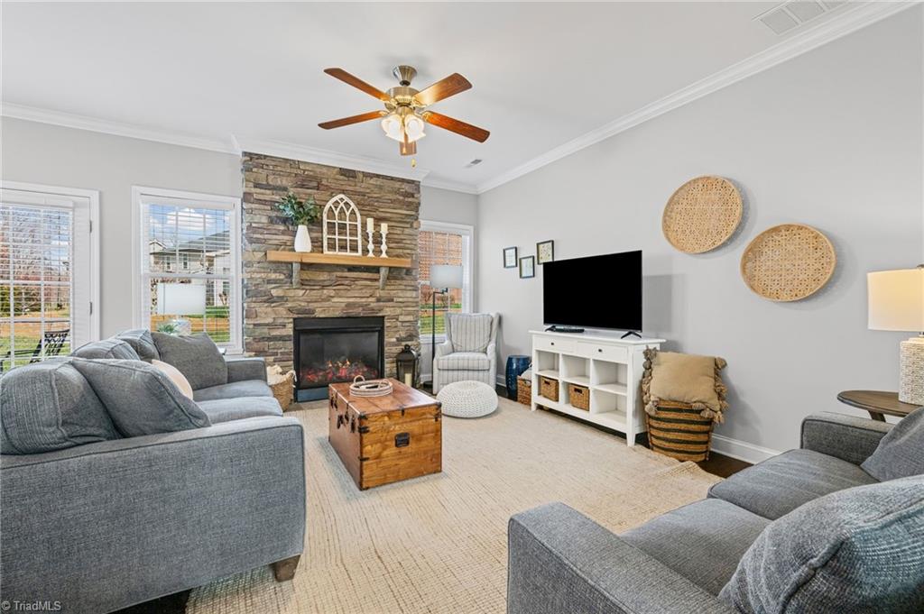 6291 Armsburg Road Clemmons, NC 27012 - Photo 13 of 50 Living Room