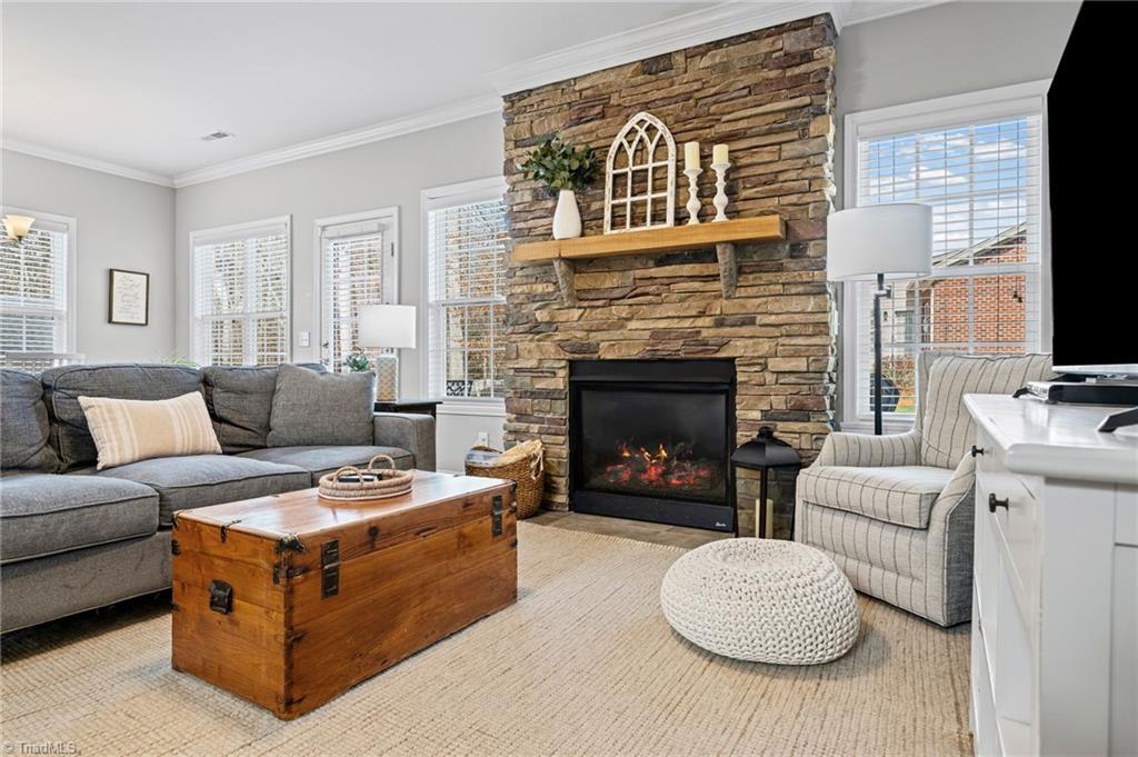 6291 Armsburg Road Clemmons, NC 27012 - Photo 14 of 50 Living Room