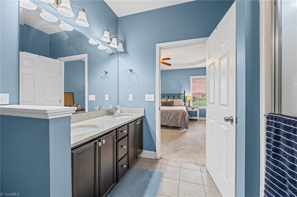 6291 Armsburg Road Clemmons, NC 27012 - Photo 29 of 50 Primary Bathroom