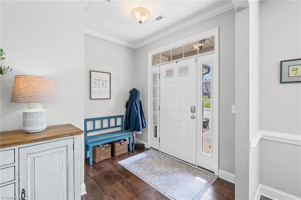 6291 Armsburg Road Clemmons, NC 27012 - Photo 7 of 50 Foyer