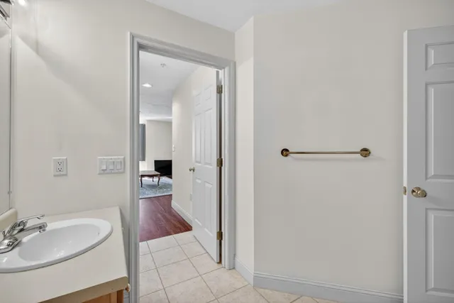 $439,900 | 1 Sterling Hill Lane, Unit 116, Exeter, NH 03833