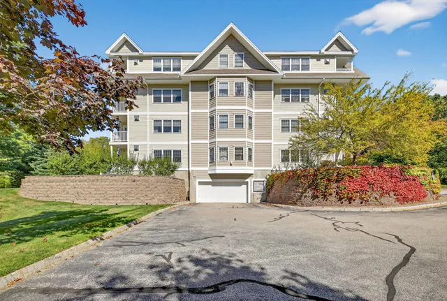 $439,900 | 1 Sterling Hill Lane, Unit 116, Exeter, NH 03833
