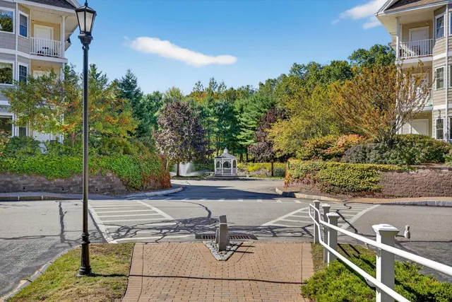 $439,900 | 1 Sterling Hill Lane, Unit 116, Exeter, NH 03833