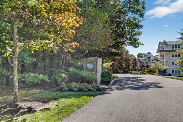 $439,900 | 1 Sterling Hill Lane, Unit 116, Exeter, NH 03833