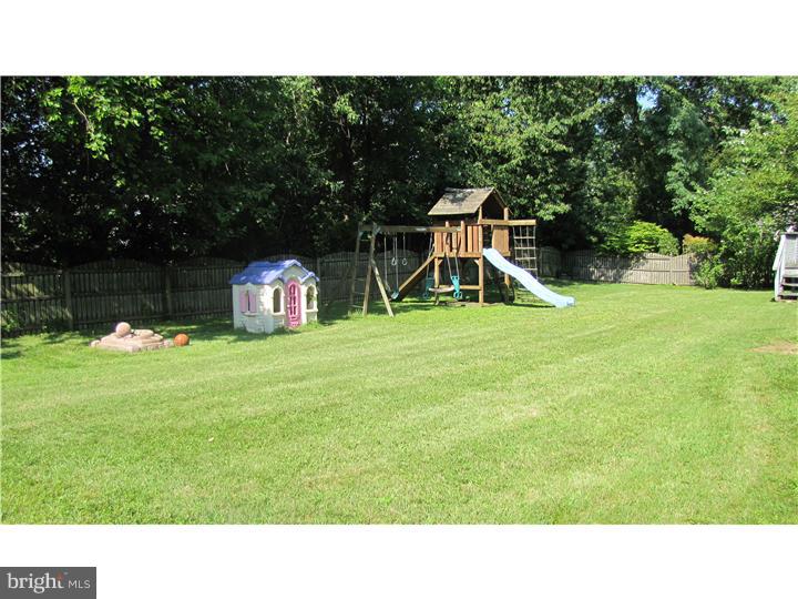208 Broad Acres Road Lansdale, PA 19446 - Photo 16 of 17 Gallery Image 16