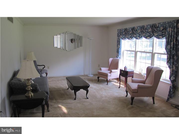 208 Broad Acres Road Lansdale, PA 19446 - Photo 5 of 17 Gallery Image 5