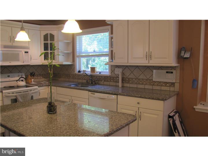 208 Broad Acres Road Lansdale, PA 19446 - Photo 8 of 17 Gallery Image 8