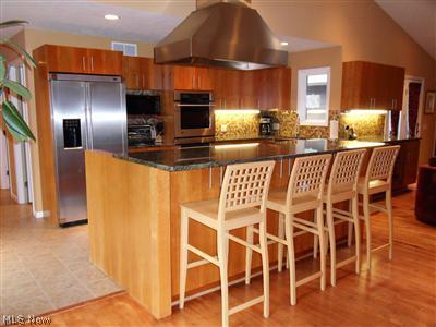 4865 Som Center Road Chagrin Falls, OH 44022 - Photo 3 of 22 Stainless steel appliances and granite in kitchen!