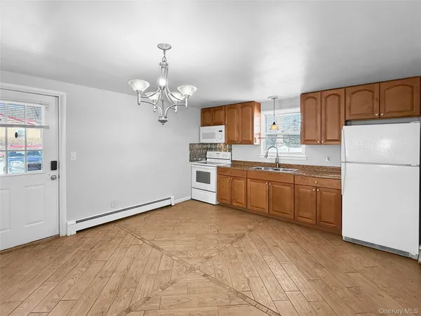 $1,900 | 83 Kent Road, Unit LOWR, Wappingers Falls, NY 12590