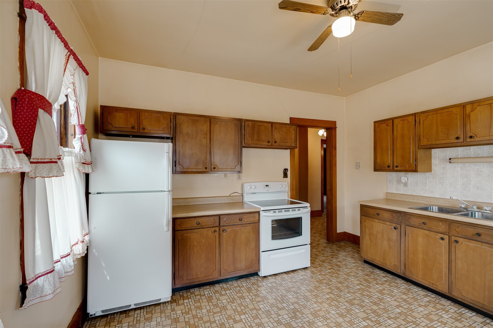730 North Main Street Pontiac, IL 61764 - Photo 15 of 43