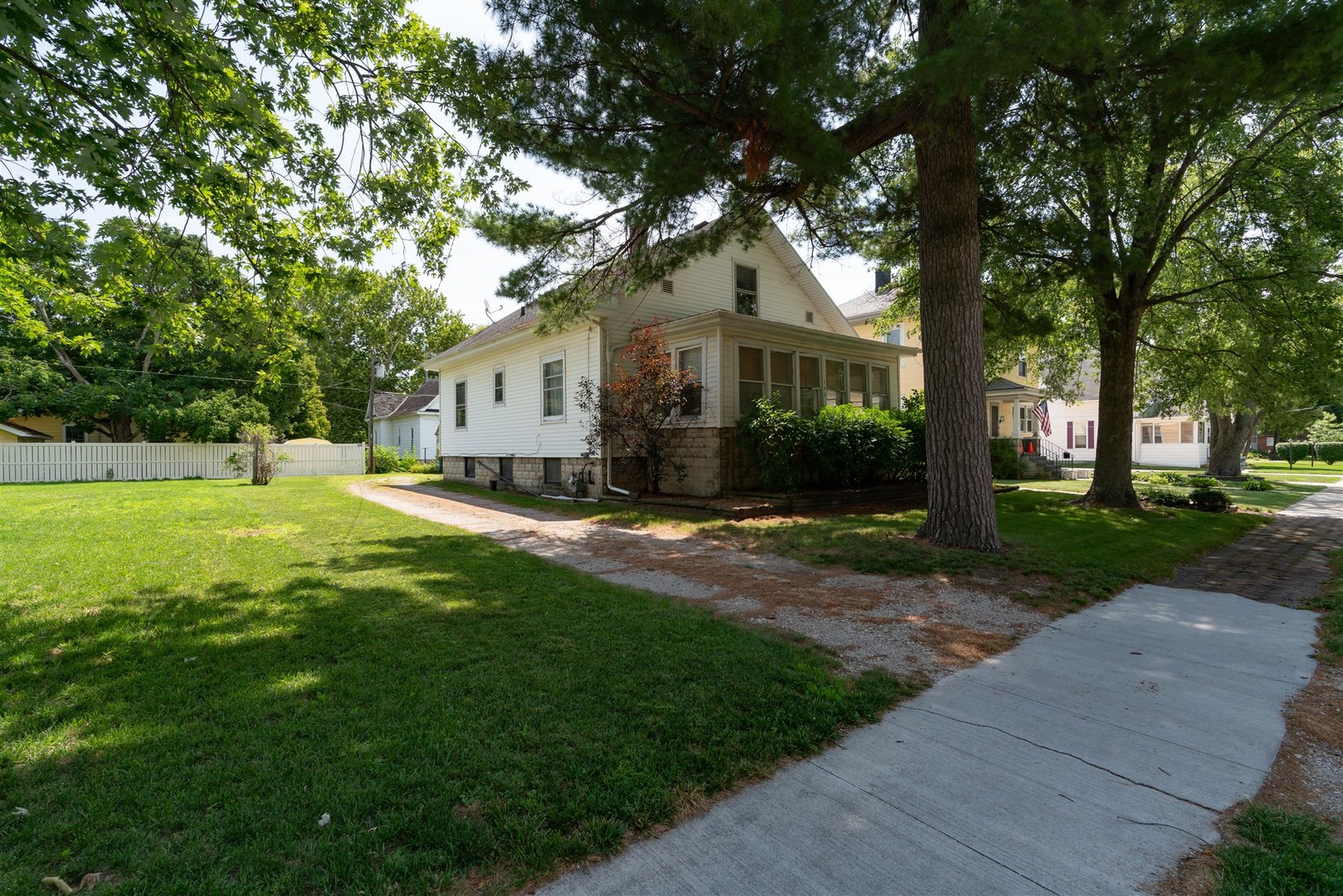 730 North Main Street Pontiac, IL 61764 - Photo 30 of 43