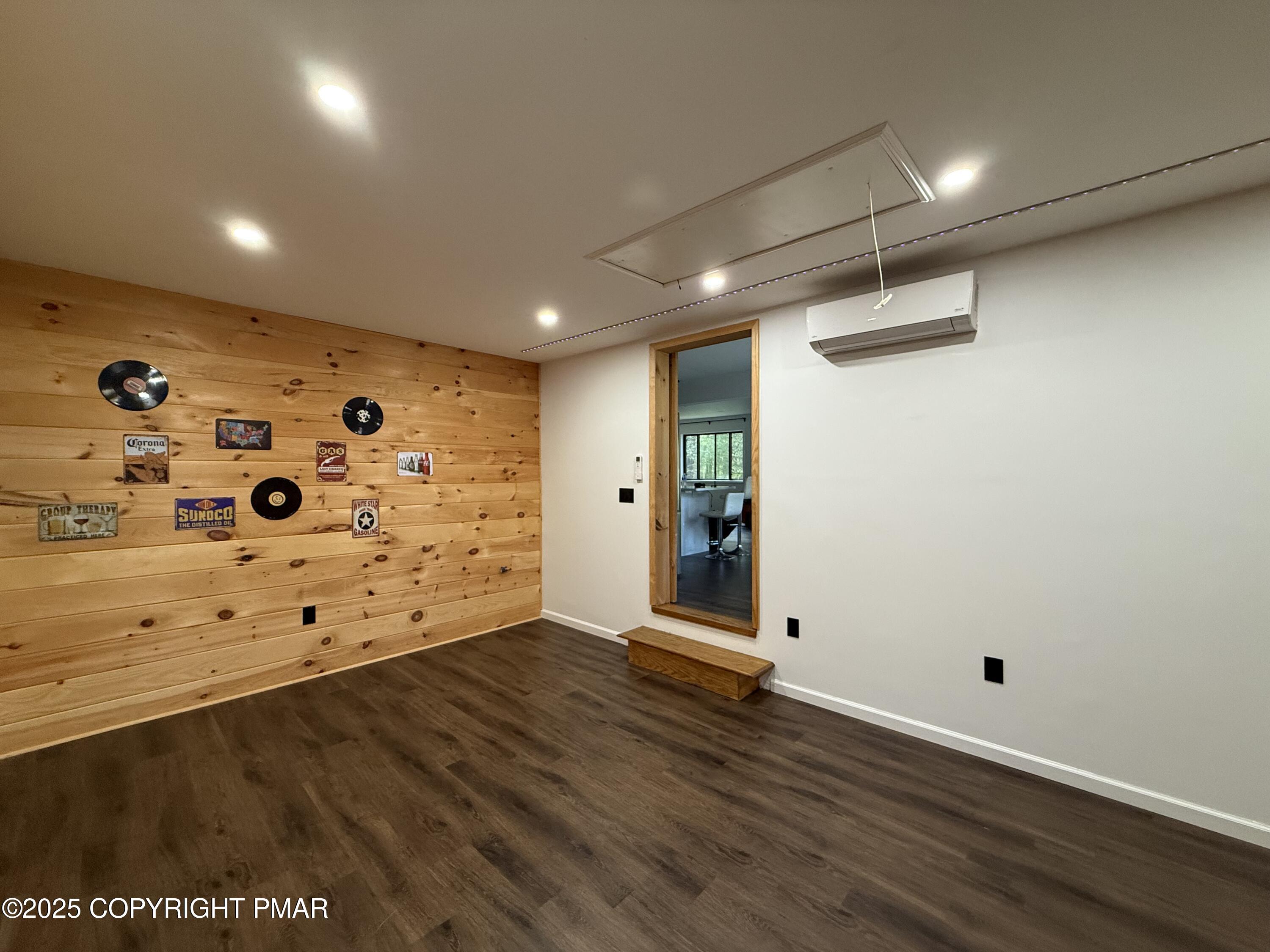 3195 Hamlet Drive Tobyhanna, PA 18466 - Photo 10 of 19 a view of an empty room