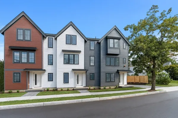 $1,225,000 | 4 Elm Street, Unit 4, Newton, MA 02465