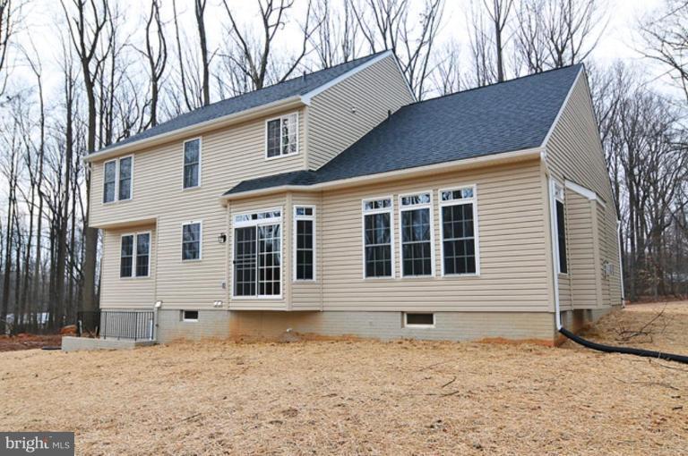 8447 High Ridge Road Ellicott City, MD 21043 - Photo 23 of 25 Exterior (Rear)