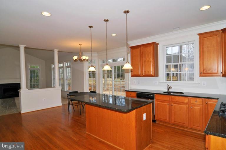 8447 High Ridge Road Ellicott City, MD 21043 - Photo 9 of 25 Kitchen #3