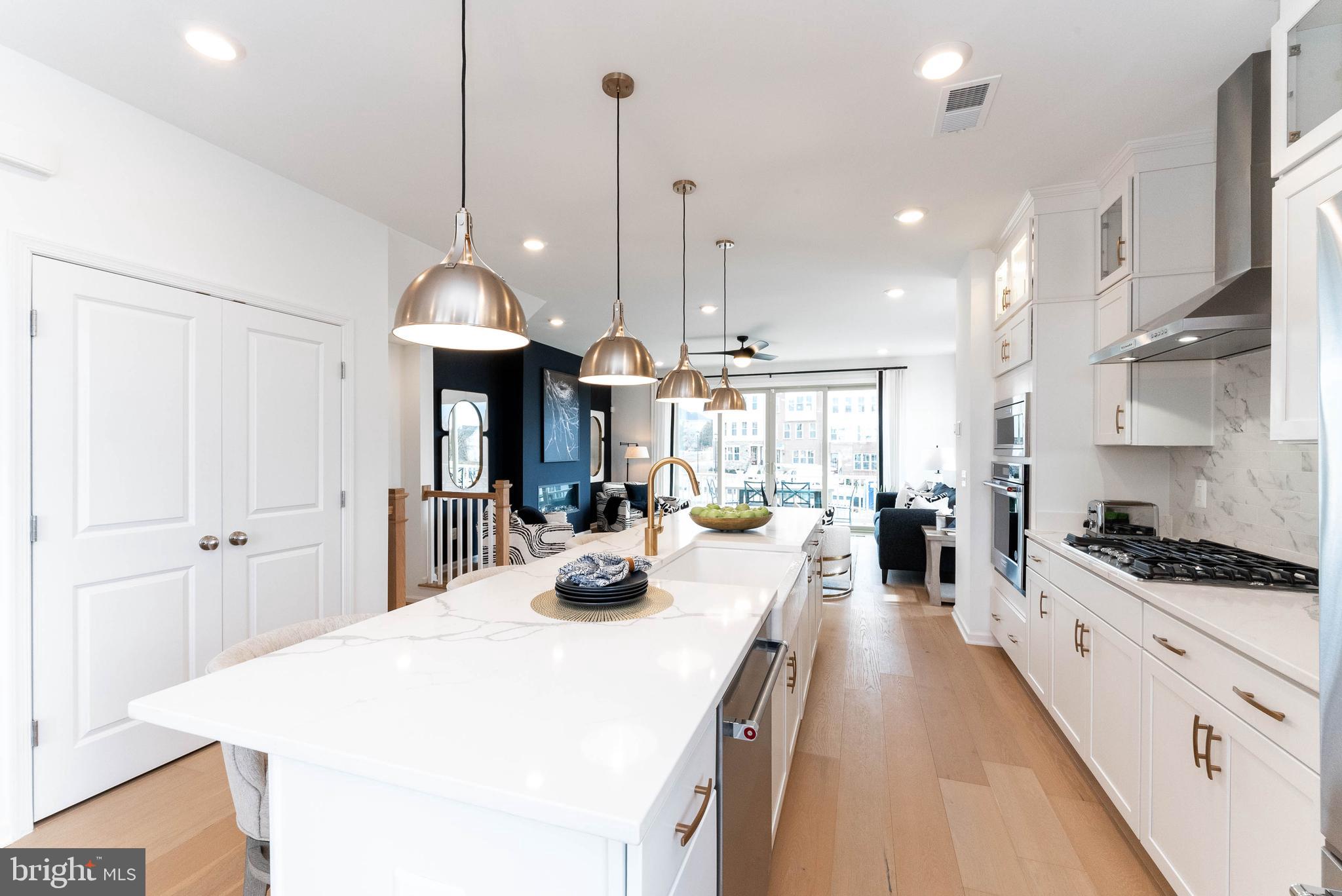 809 Sawback Square Northeast Leesburg, VA 20176 - Photo 4 of 43