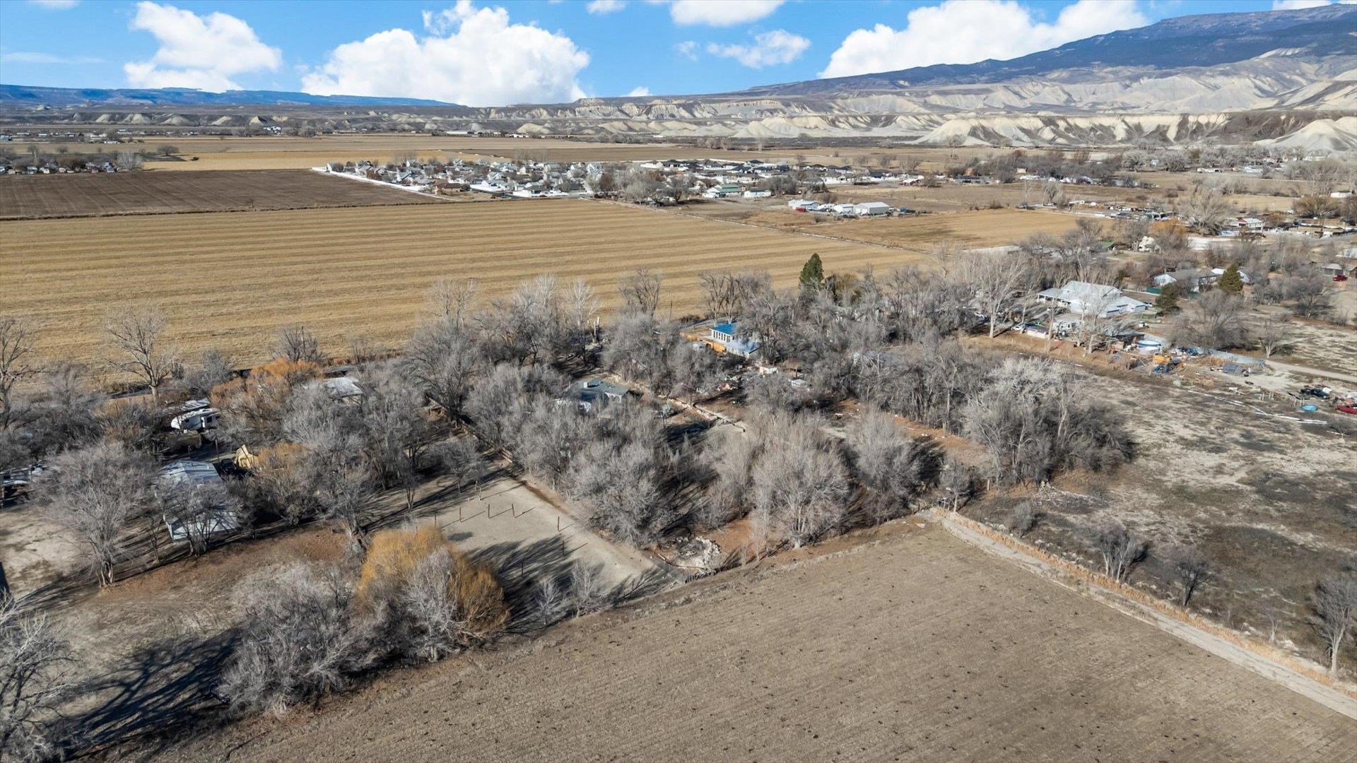 777 1550th Road Delta, CO 81416 - Photo 32 of 32 a view of an ocean and mountain