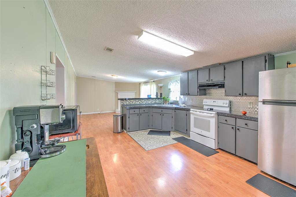 1606 North Kingsway Road Seffner, FL 33584 - Photo 26 of 57 Gallery Image 26