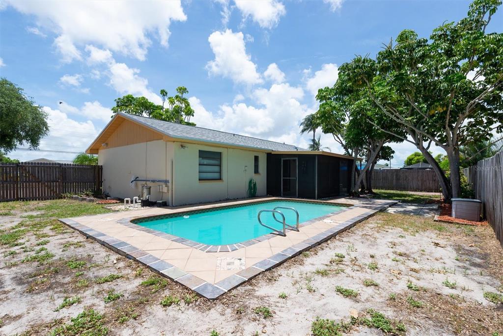13200 Ridge Road Largo, FL 33778 - Photo 27 of 33