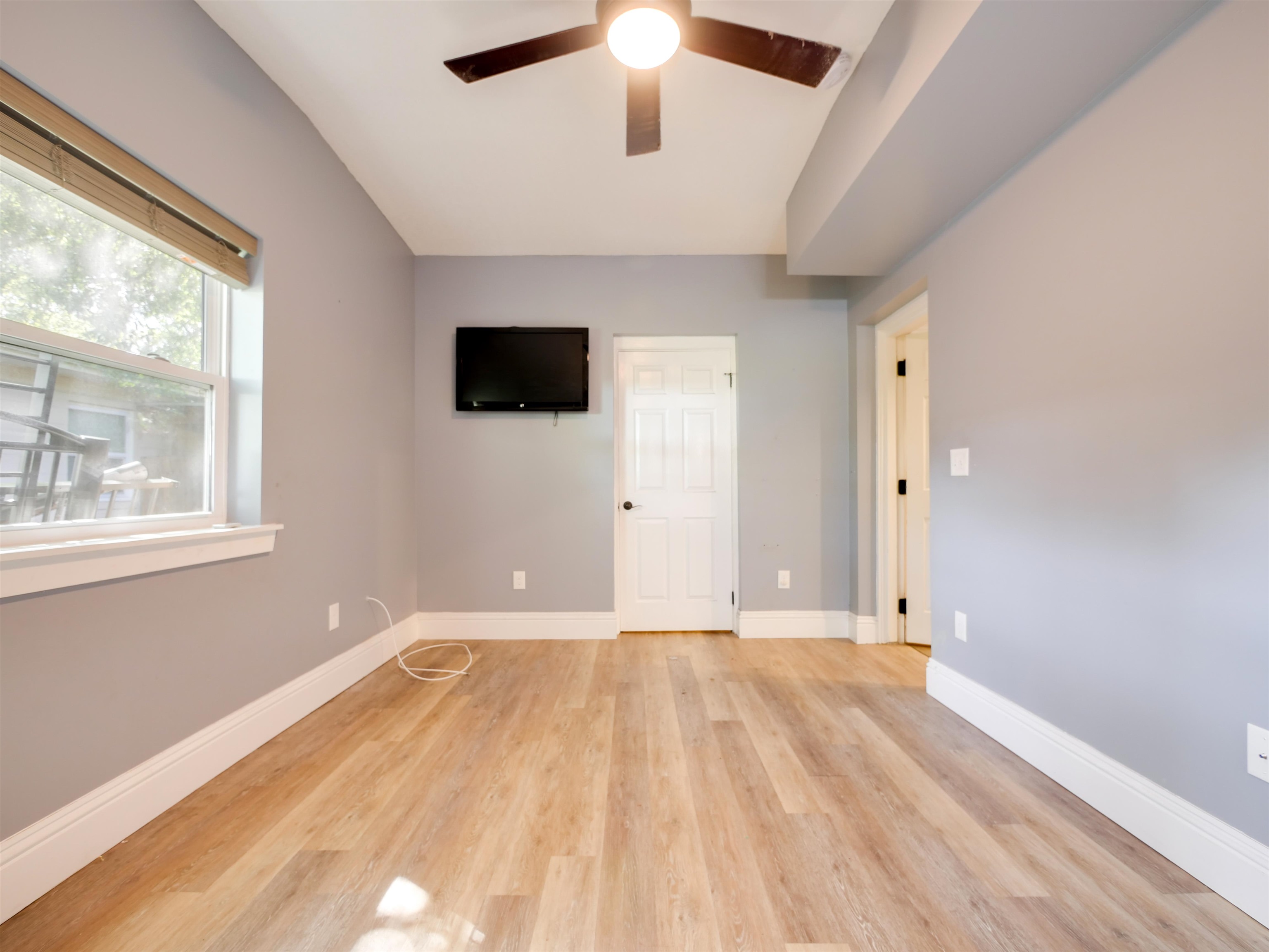 262 Spring Street St. Augustine, FL 32084 - Photo 21 of 25 a view of a livingroom with a flat screen tv