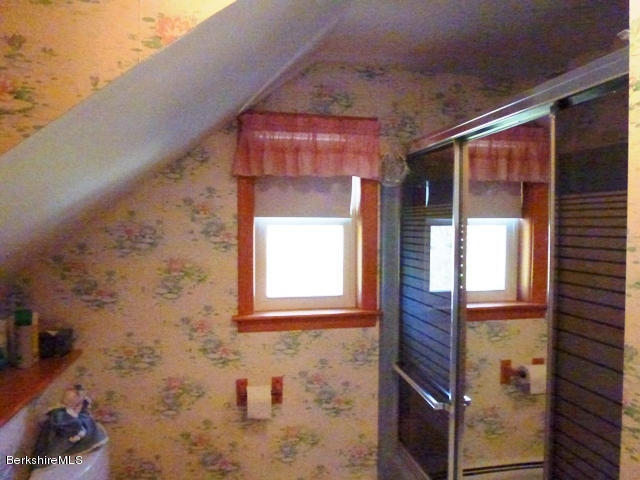 457 Horrigan Road Clarksburg, MA 01247 - Photo 20 of 32 a bathroom with a bathtub