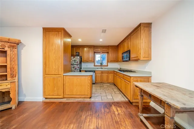 $772,000 | 533 Via Vista Drive, Redlands, CA 92373