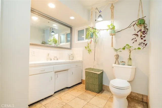 $772,000 | 533 Via Vista Drive, Redlands, CA 92373