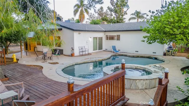 $772,000 | 533 Via Vista Drive, Redlands, CA 92373