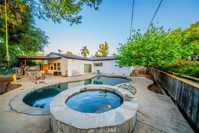 $772,000 | 533 Via Vista Drive, Redlands, CA 92373