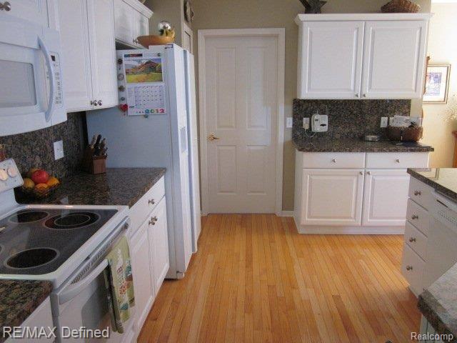 4160 Holly Lane Rochester, MI 48306 - Photo 12 of 25 Kitchen