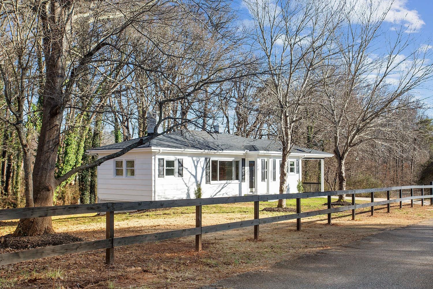 117 Patterson Road Greer, SC 29651 - Photo 8 of 22