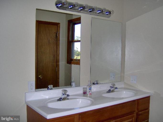 3020 Bachman Road Manchester, MD 21102 - Photo 12 of 15 Bath #3
