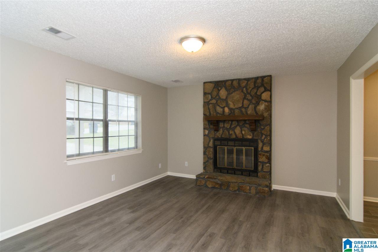 105 Pebble Lane Alabaster, AL 35007 - Photo 3 of 29
